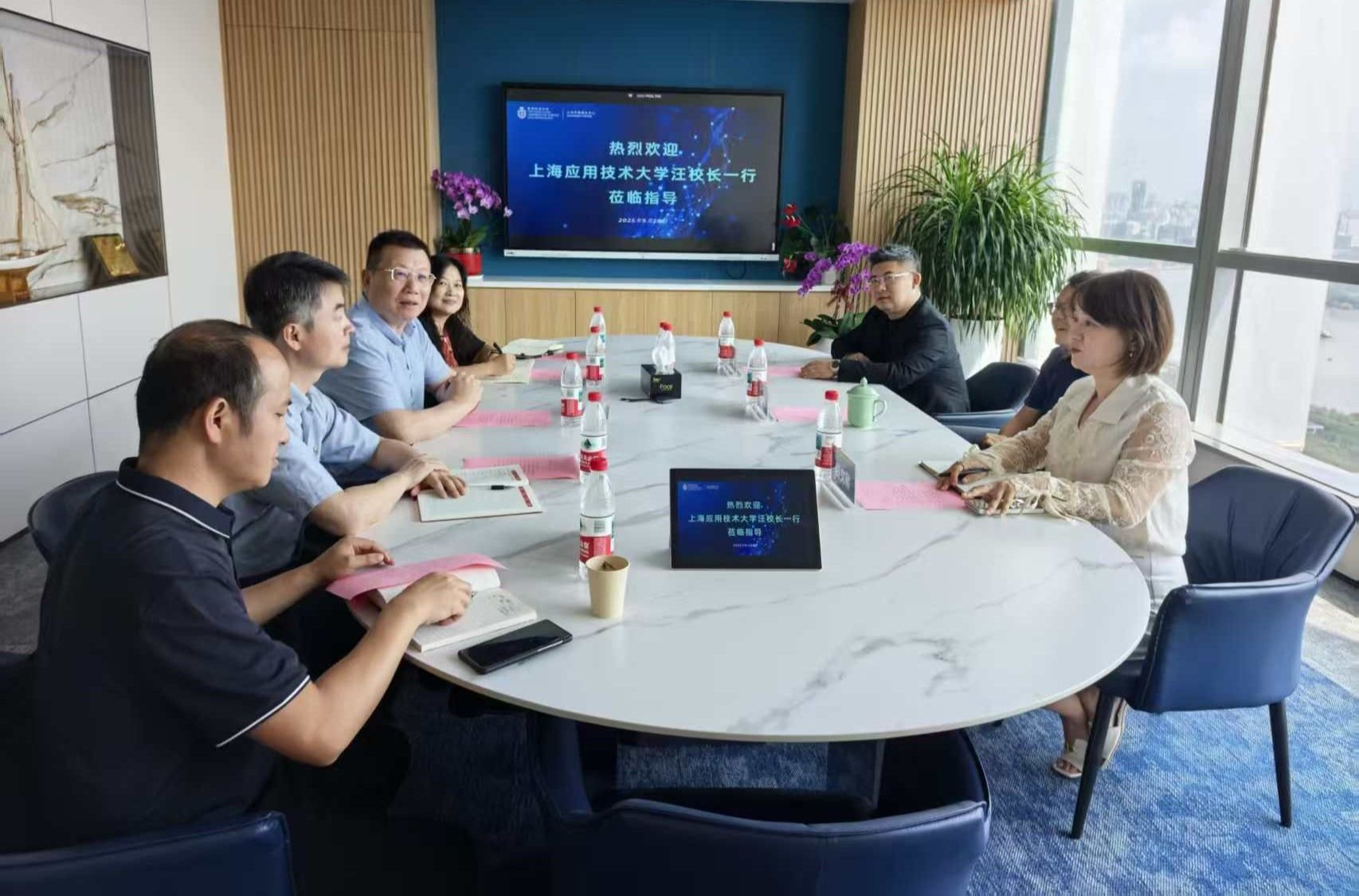 学校走访香港科技大学上海产教融合中心