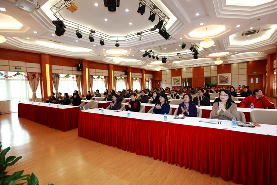 纪念三八国际劳动妇女节104周年暨先进表彰大会现场